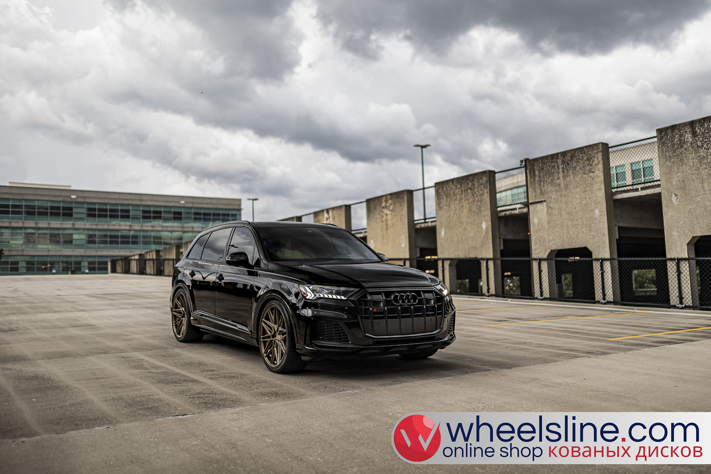 Black  Audi Q7 1-Piece VS HF-71 Matte Bronze 240903