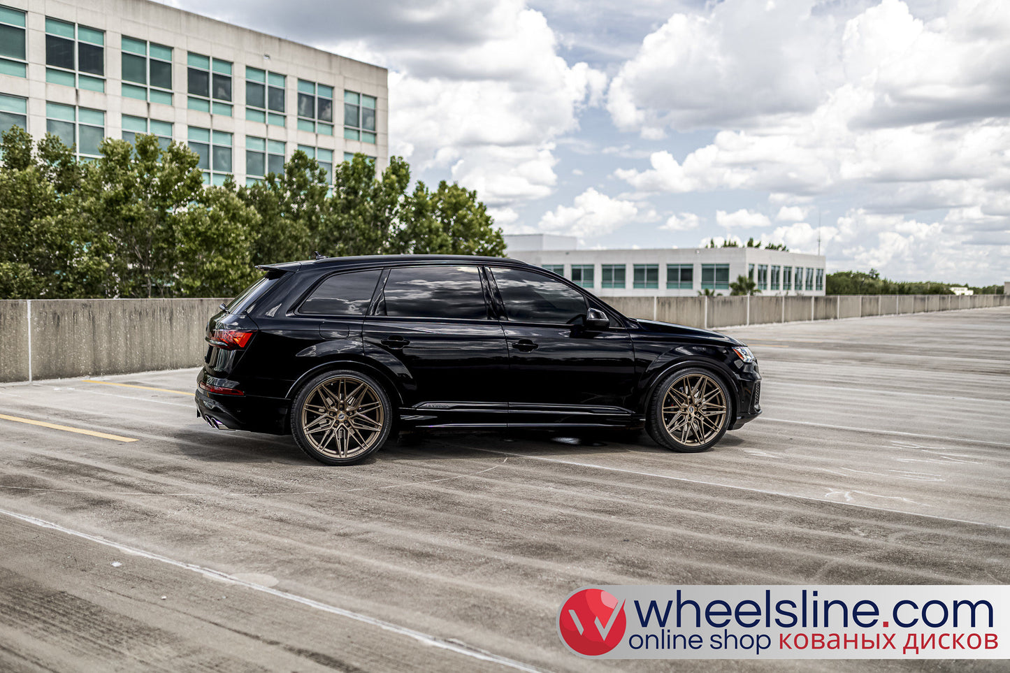 Black  Audi Q7 1-Piece VS HF-71 Matte Bronze 240903