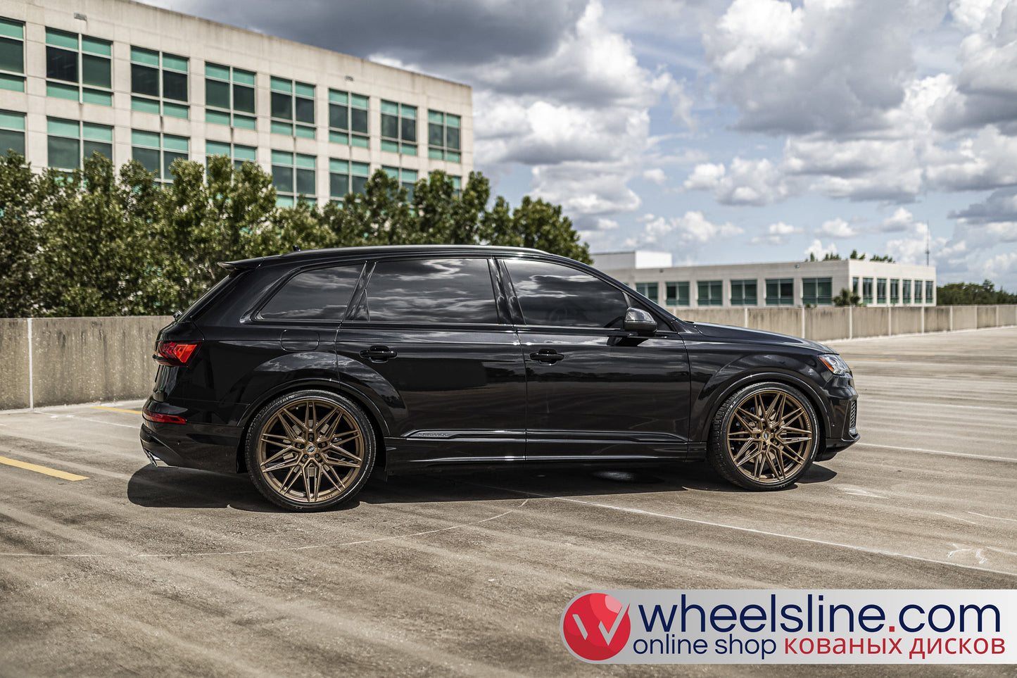 Black  Audi Q7 1-Piece VS HF-71 Matte Bronze 240903