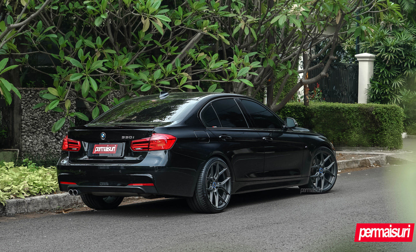 Black BMW 3-Series 1-Piece VS HF-51 Matte Gunmetal  240801