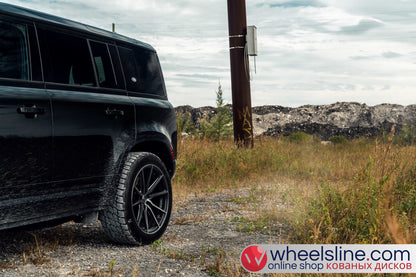 Black Land Rover Defender 1-Piece VS HF-31  Gloss Black With Brushed Face And Machined Windows 240924