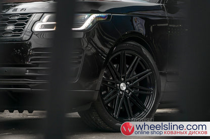 Black Land Rover Range Rover 1-Piece VS CV101 Gloss Black 240924