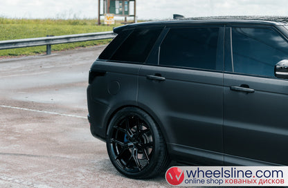 Black Land Rover Range Rover 1-Piece VS HF-51 Gloss Black 240926