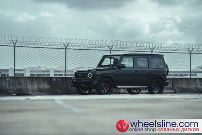 Black Mercedes G 1-Piece VS HF-31 Gloss Black 240803-2