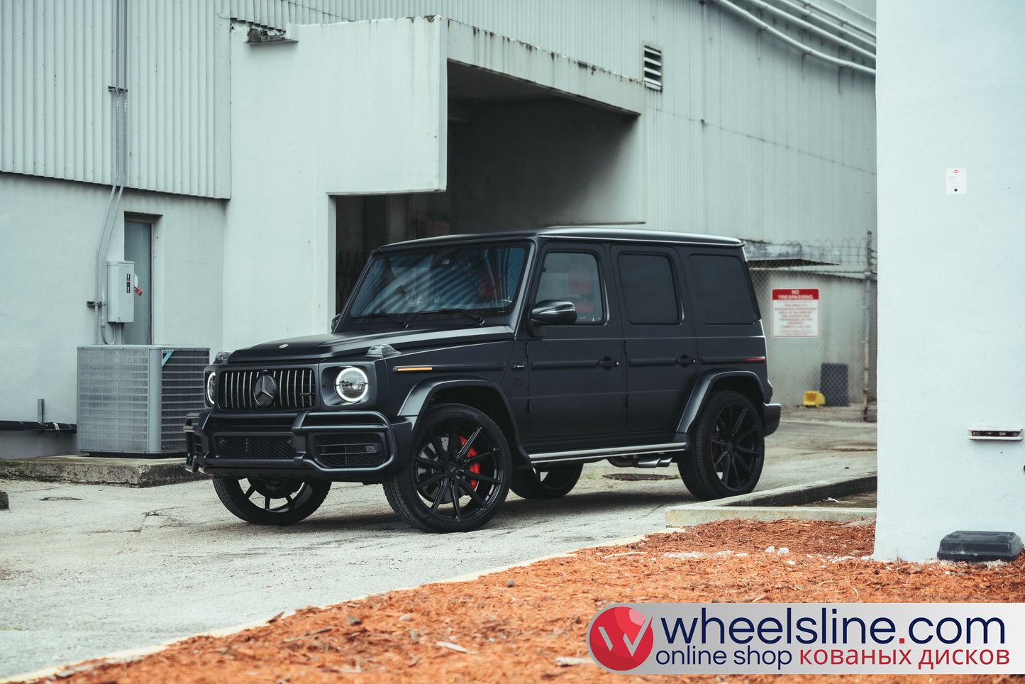 Black Mercedes G 1-Piece VS HF-31 Gloss Black 240803-2