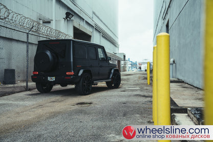 Black Mercedes G 1-Piece VS HF-31 Gloss Black 240803-2