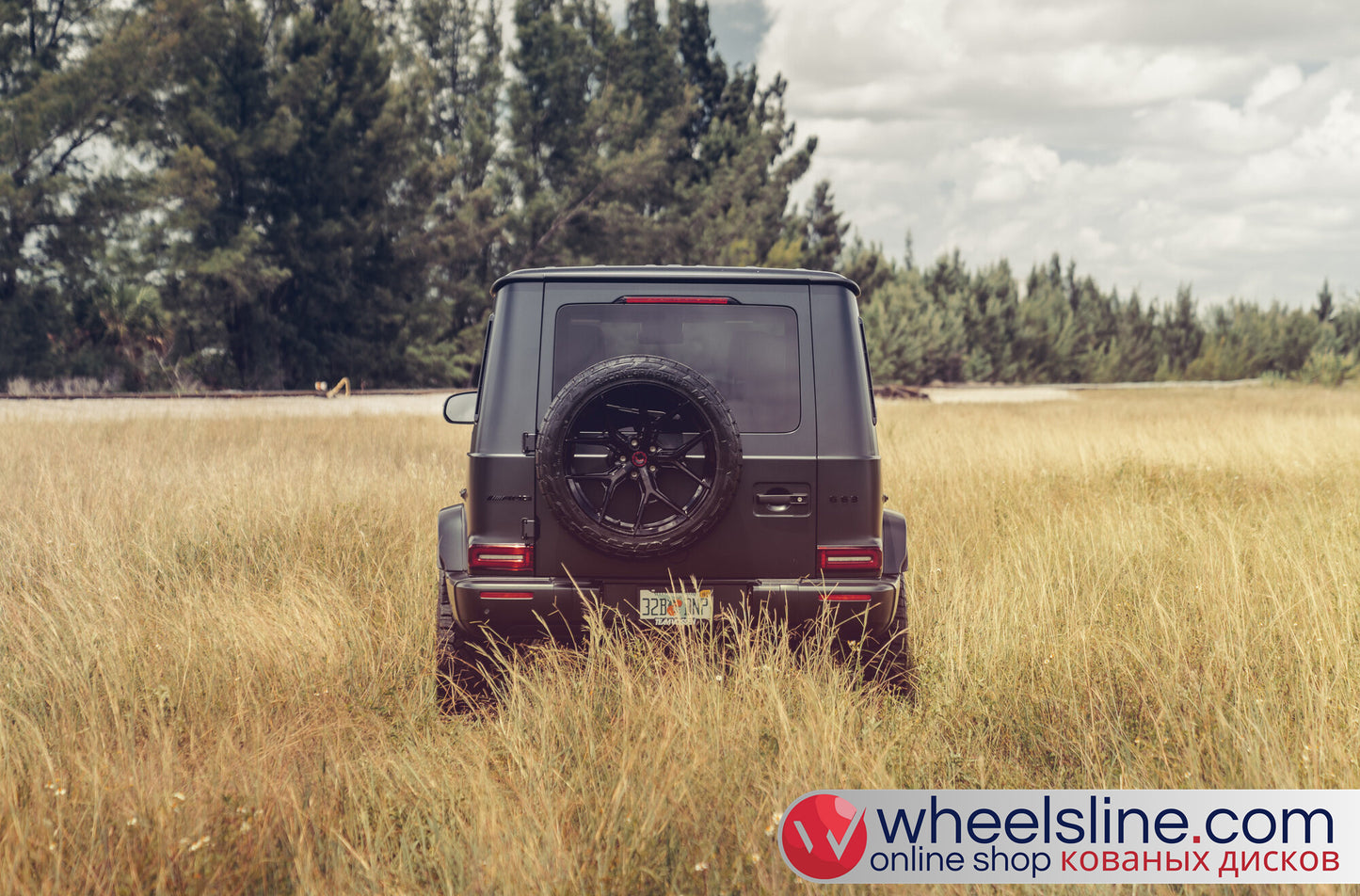 Black Mercedes G 1-Piece VS HF-51 Gloss Black Cap-C 240803