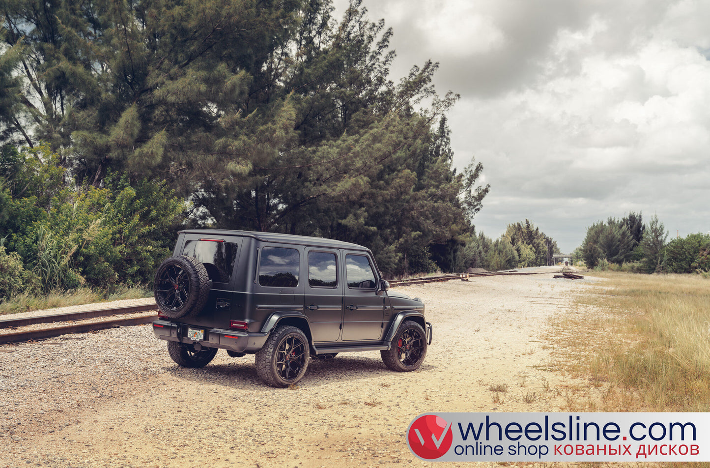 Black Mercedes G 1-Piece VS HF-51 Gloss Black Cap-C 240803