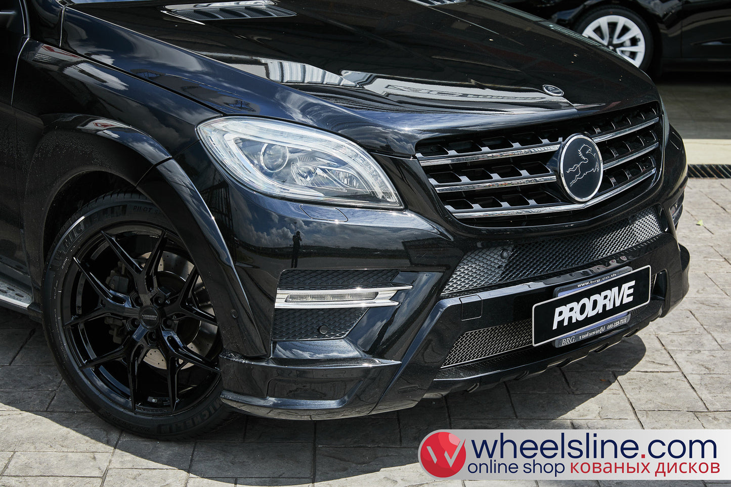 Black Mercedes ML 1-Piece VS HF-51 Gloss Black  240802