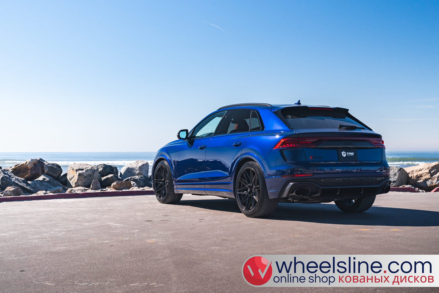 Blue  Audi Q8 1-Piece VS HF-71 Piano Black 240903