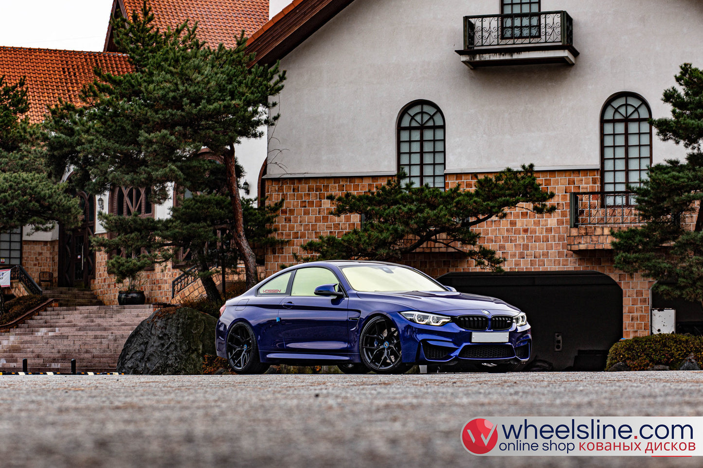 Blue BMW 4-Series 1-Piece VS HF-51 Gloss Black  240807