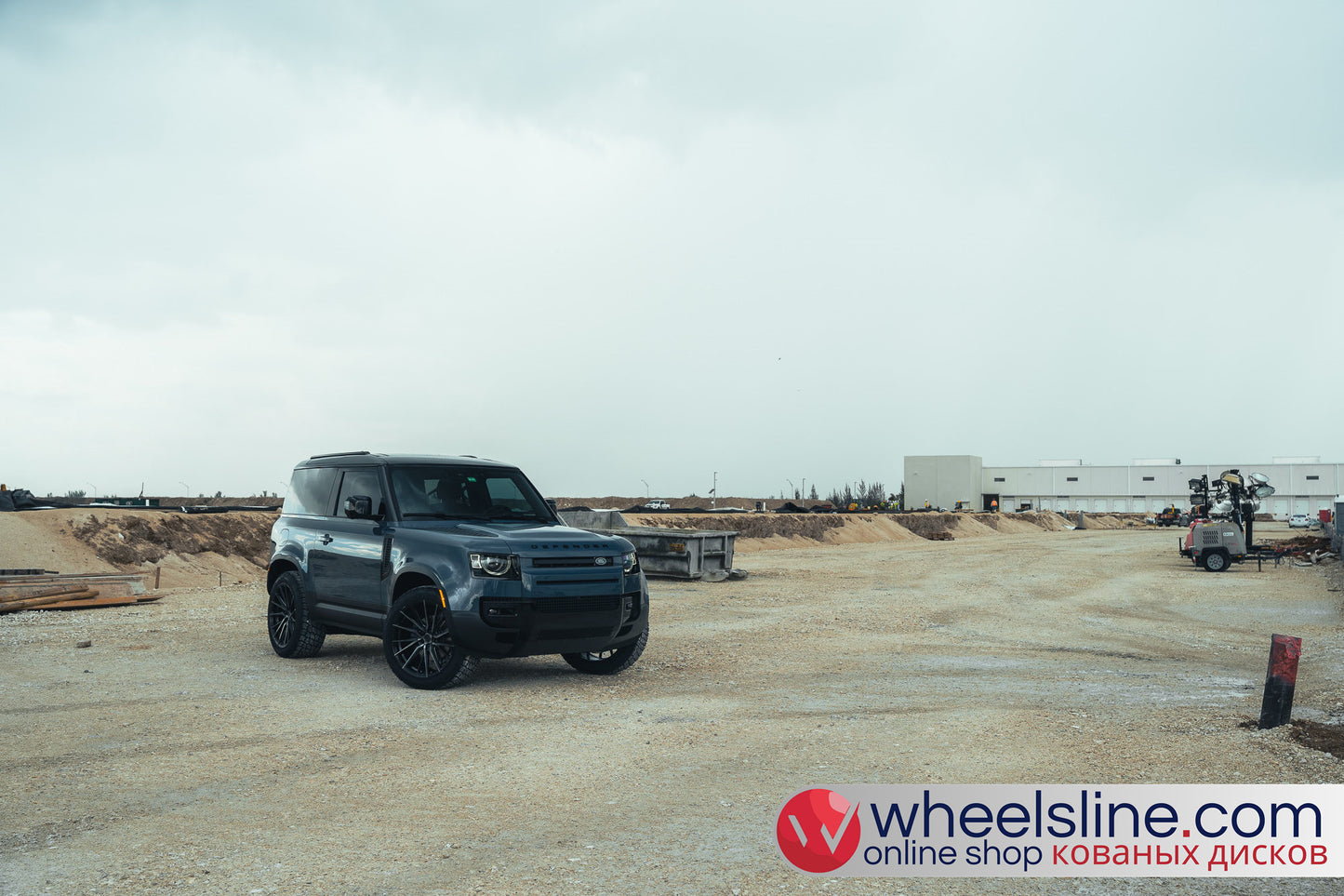 Blue Land Rover Defender 1-Piece VS HF-4T1  Gloss Black With Brushed Face And Machined Windows 240924