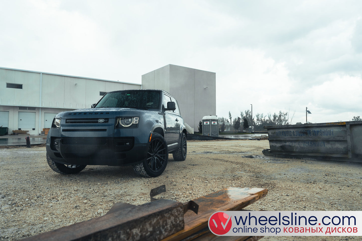 Blue Land Rover Defender 1-Piece VS HF-4T1  Gloss Black With Brushed Face And Machined Windows 240924