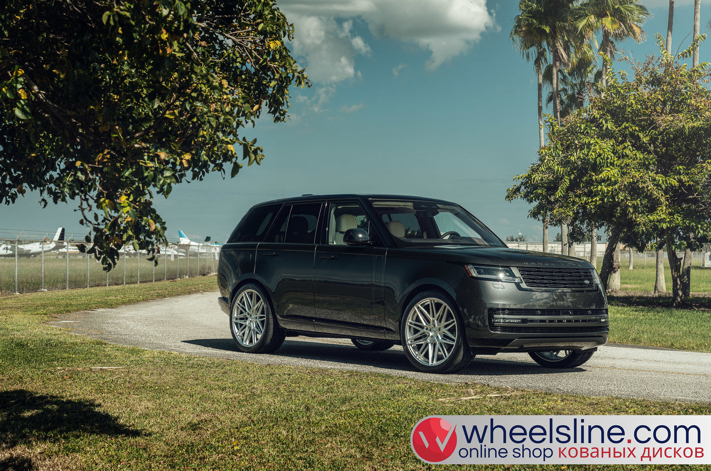 Gray Land Rover Range Rover 1-Piece VS HF-71 Gloss Silver With Machined Face 240923