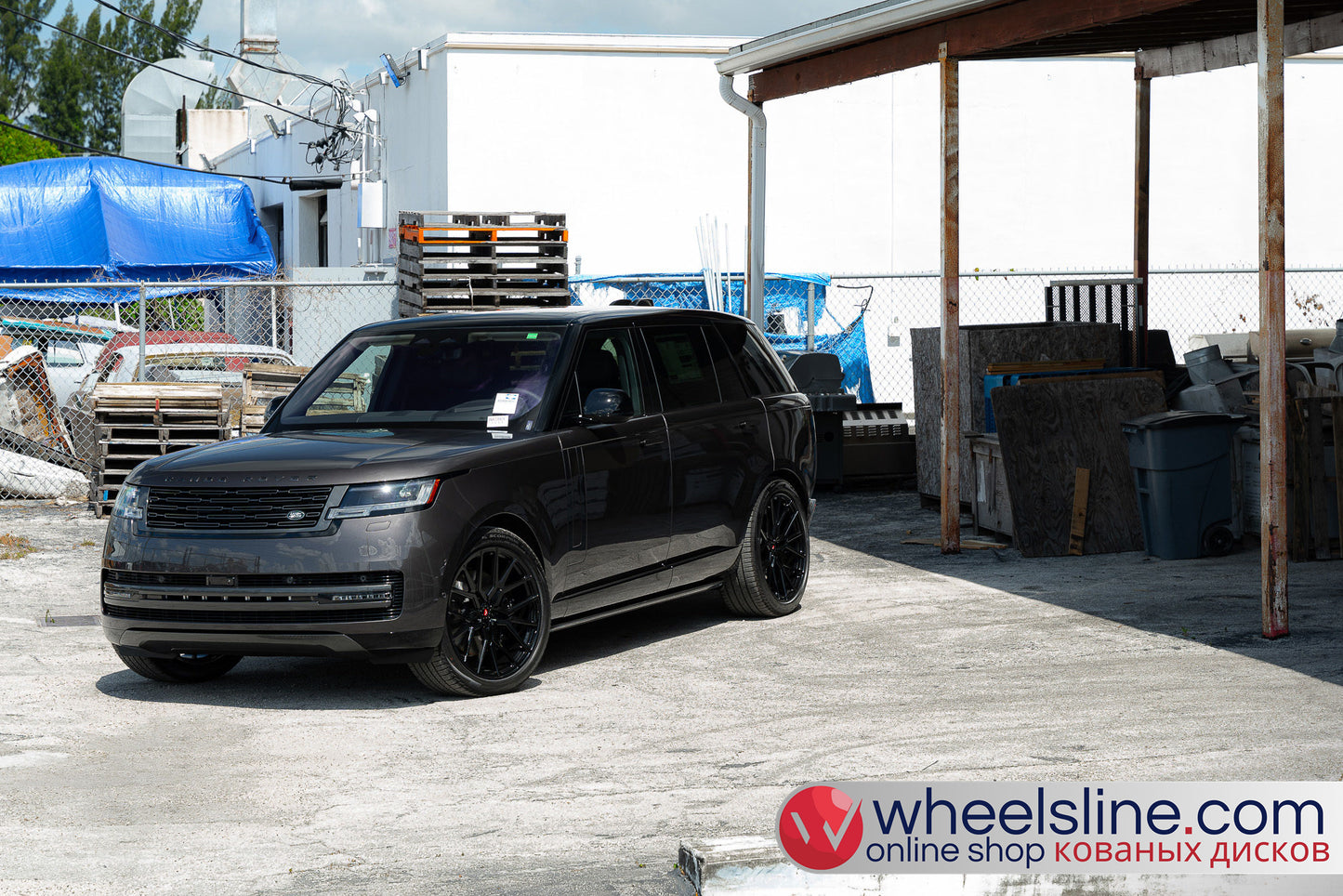 Gray Land Rover Range Rover 1-Piece VS M-X31 Gloss Black 240926