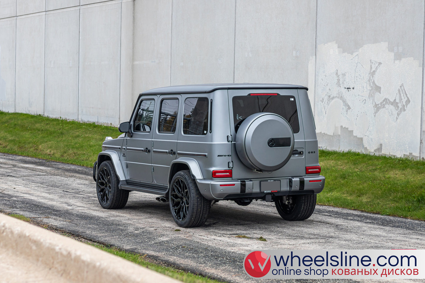 Gray Mercedes G 1-Piece VS HF-21 Gloss Black 240810