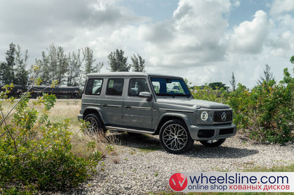 Gray Mercedes G 1-Piece VS HF-21 Gloss Black 240810