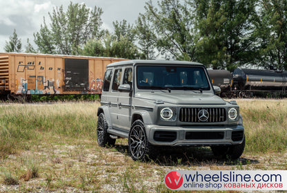 Gray Mercedes G 1-Piece VS HF-21 Gloss Black 240810