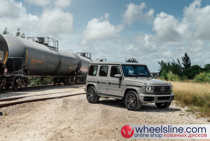 Gray Mercedes G 1-Piece VS HF-21 Gloss Black 240810