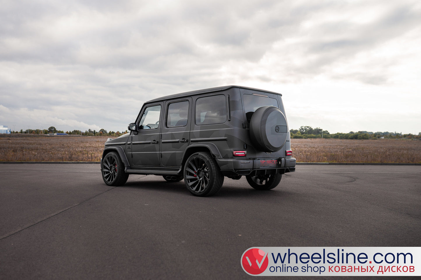 Gray Mercedes G 1-Piece VS UV-31 Brushed Black 240802