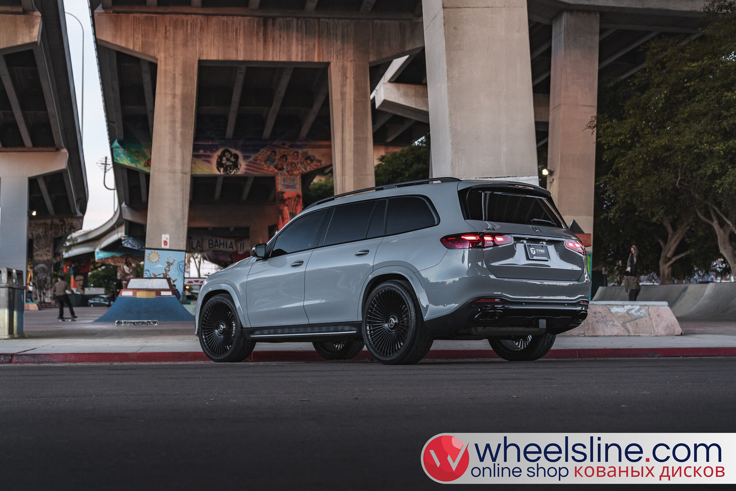 Gray Mercedes GLS 1-Piece VS S17-161 Gloss Black Cap-B 240802