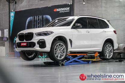 White BMW X5 1-Piece VS EVO-5R1 Brushed Silver  240820