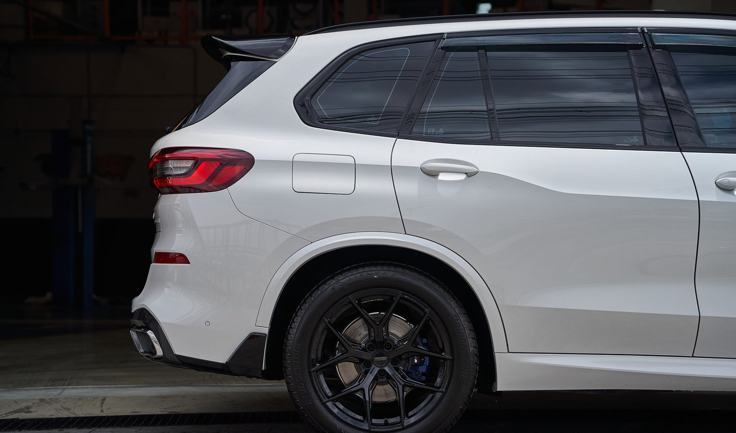 White BMW X5 1-Piece VS HF-51 Gloss Black  240807