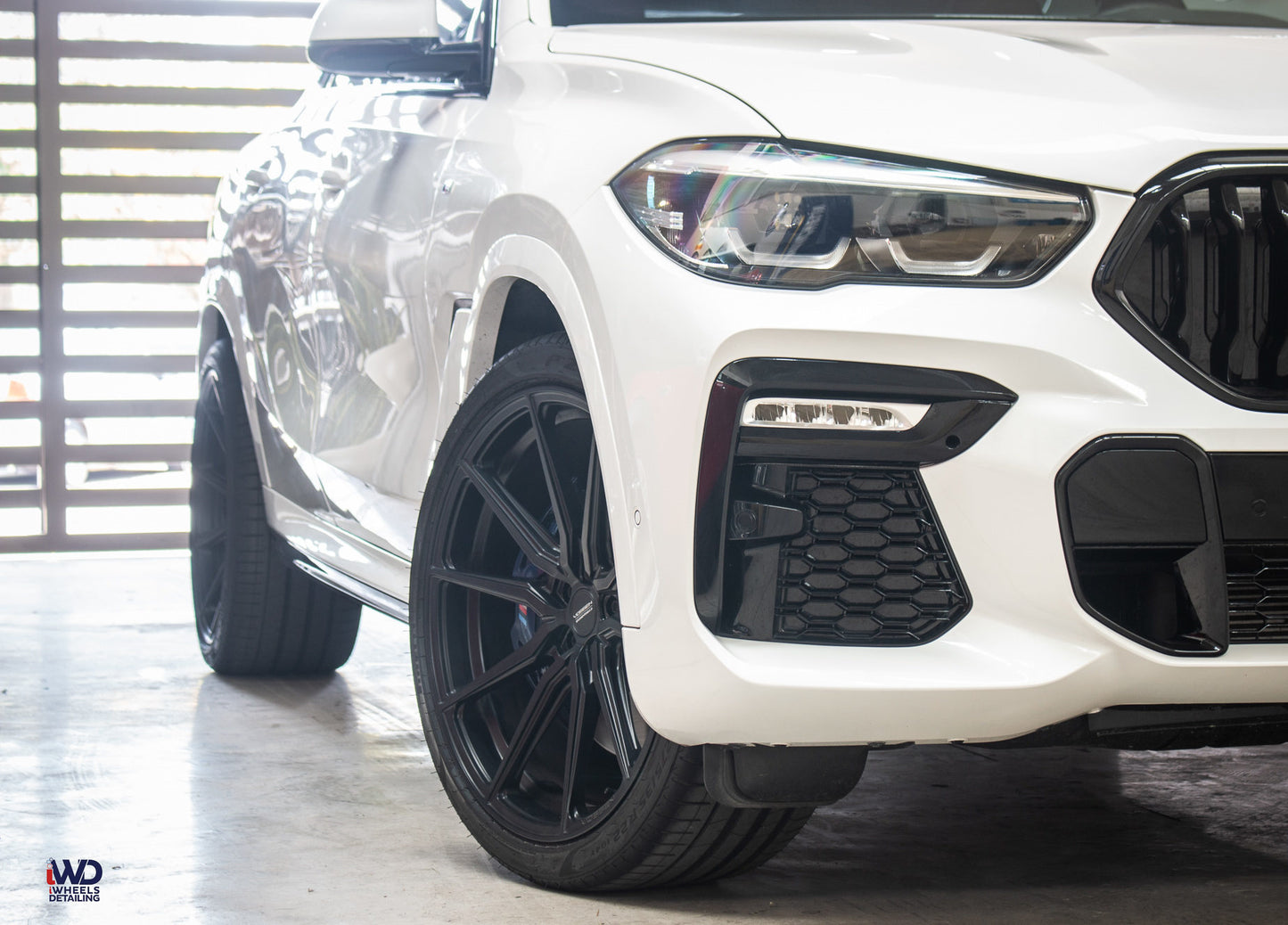 White BMW X6 1-Piece VS HF-31 Matte Black  240807