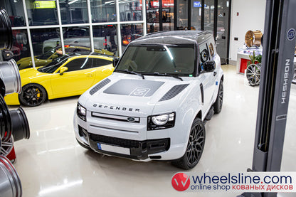 White Land Rover Defender 90 1-Piece VS HF-21 Gloss Black 240923