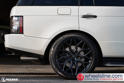 White Land Rover Range Rover 1-Piece VS HF-21 Gloss Black 240924