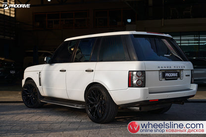 White Land Rover Range Rover 1-Piece VS HF-21 Gloss Black 240924