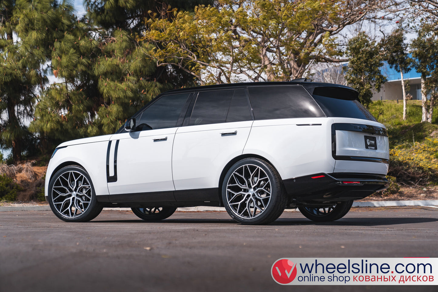 White Land Rover Range Rover 1-Piece VS HF-21  Gloss Black With Brushed Face And Machined Windows 240919