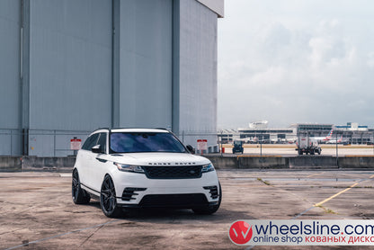 White Land Rover Range Rover Velar 1-Piece VS HF-71  Gloss Black 240926