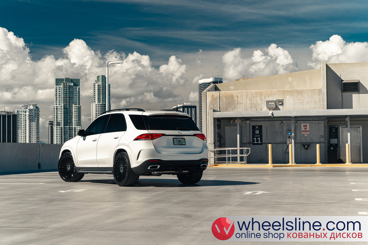 White Mercedes GLE 1-Piece VS HF-81 Gloss Black Cap-B 240802