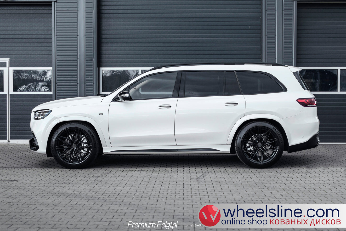 White Mercedes GLS 1-Piece VS HF-71 Gloss Black  240808