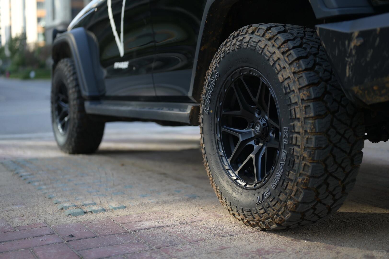 Tank Off-Road Series